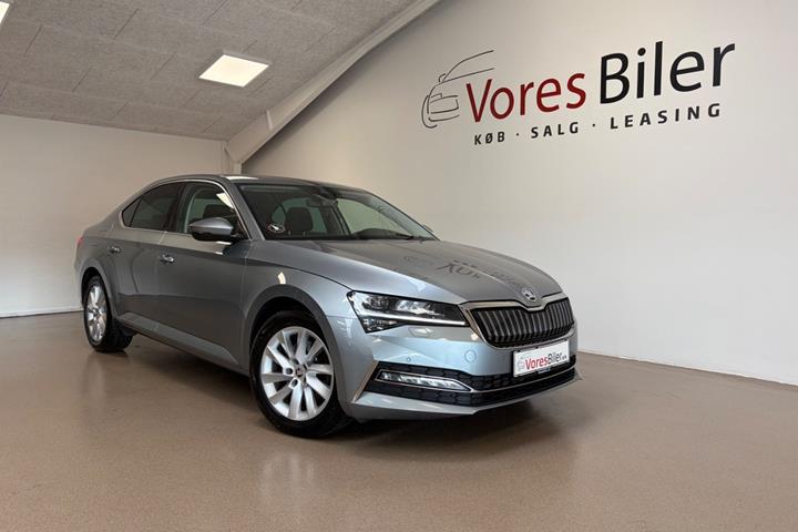 Sølv Skoda Superb fra 2020