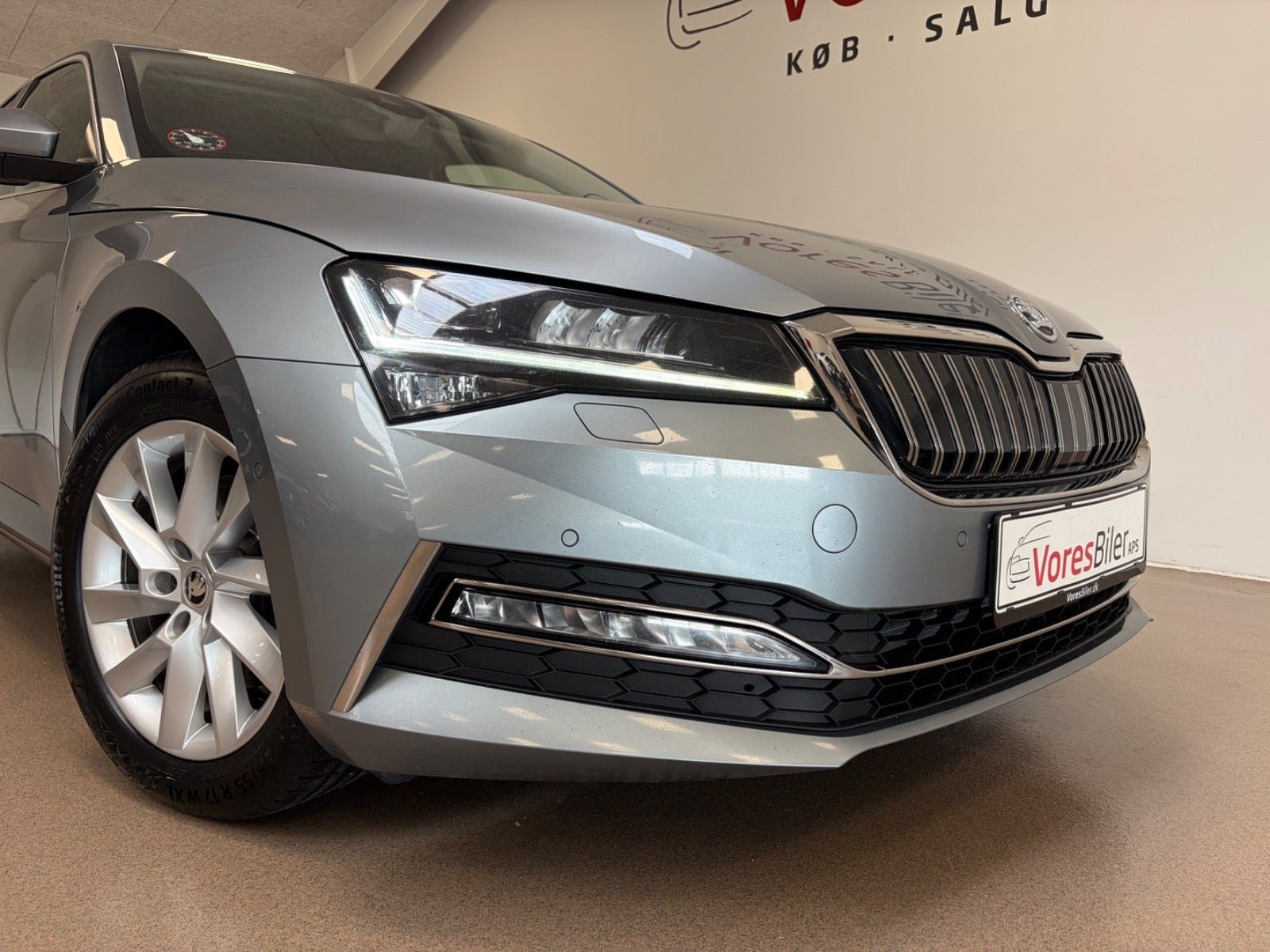 Sølv Skoda Superb fra 2020