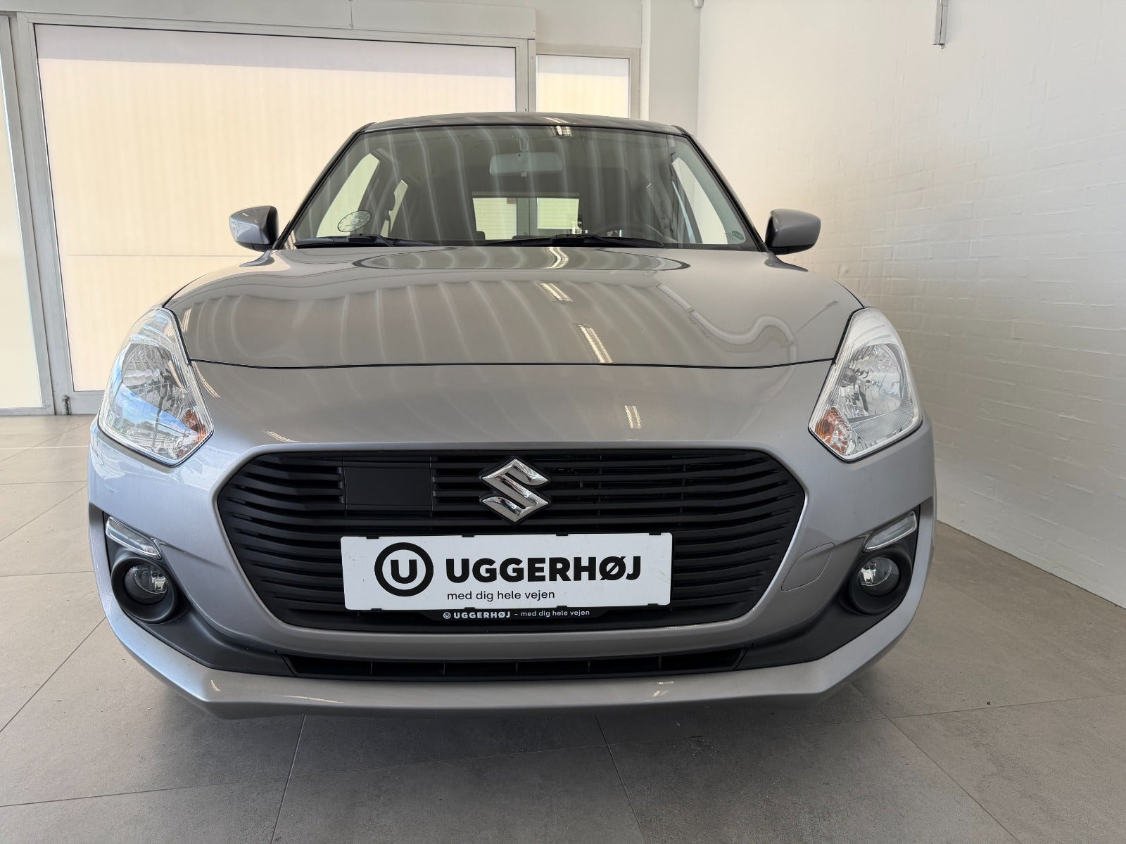 Grå Suzuki Swift fra 2020