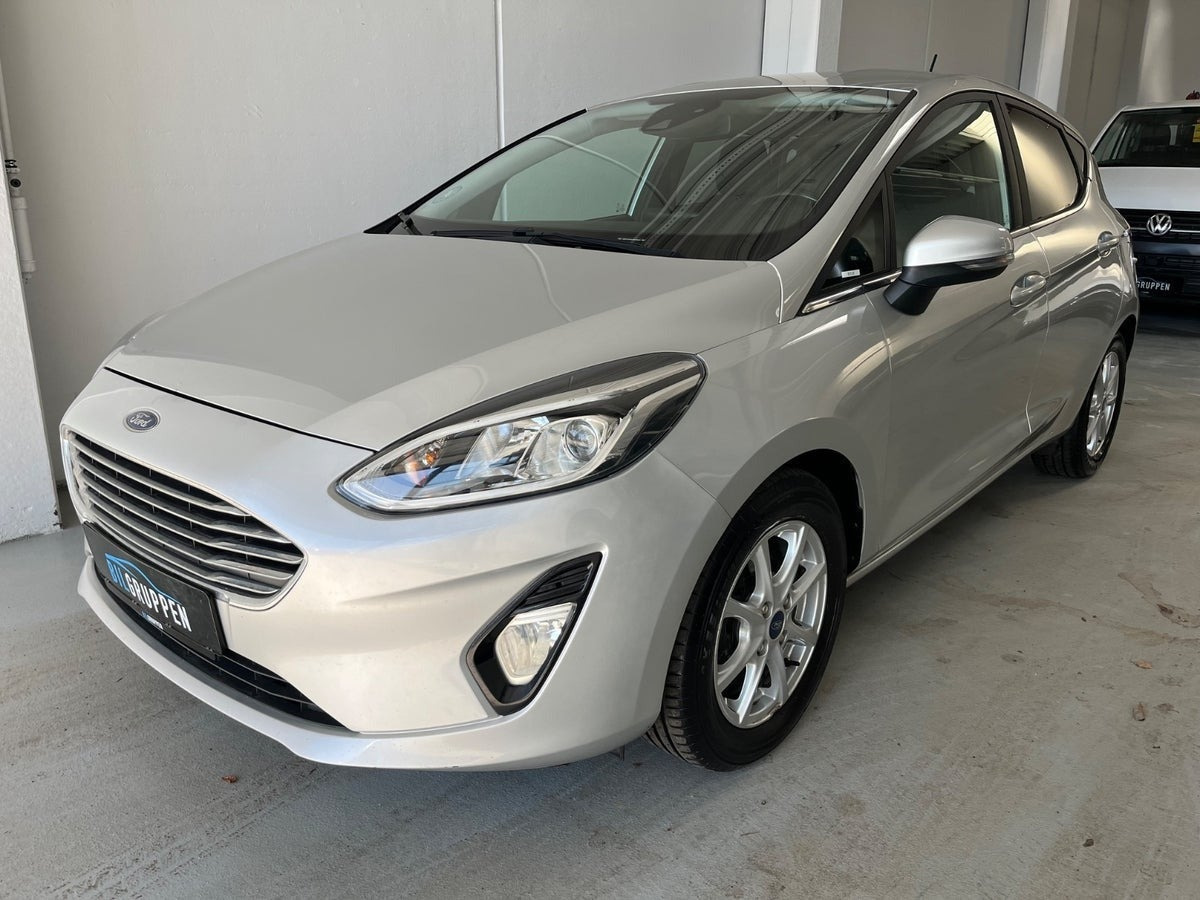 Sølv Ford Fiesta fra 2021