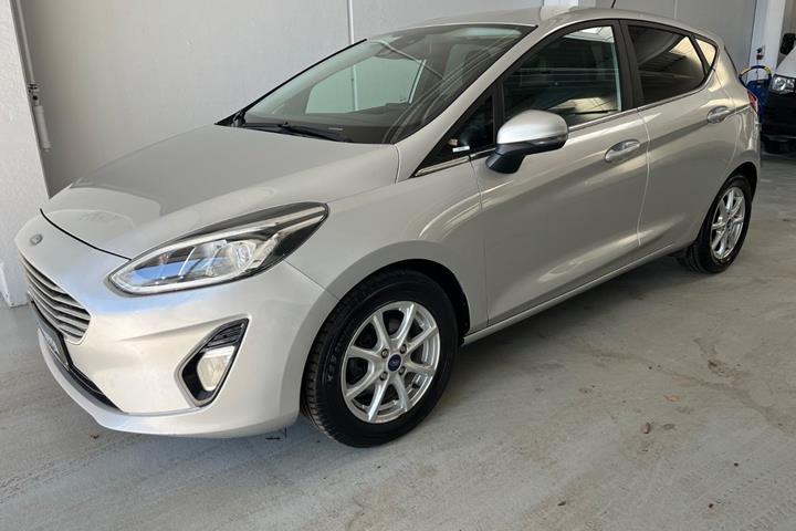 Sølv Ford Fiesta fra 2021