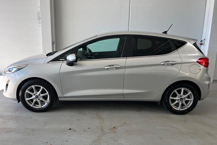 Sølv Ford Fiesta fra 2021