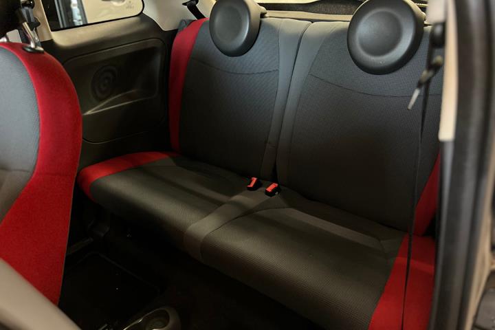Sort Fiat 500 fra 2015