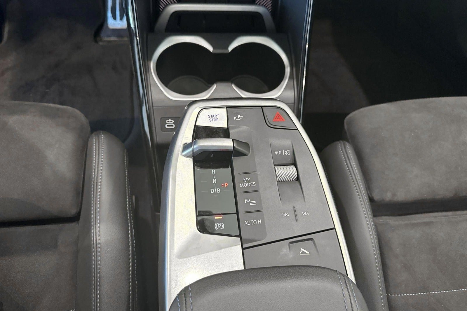Hvid BMW iX2 fra 2025
