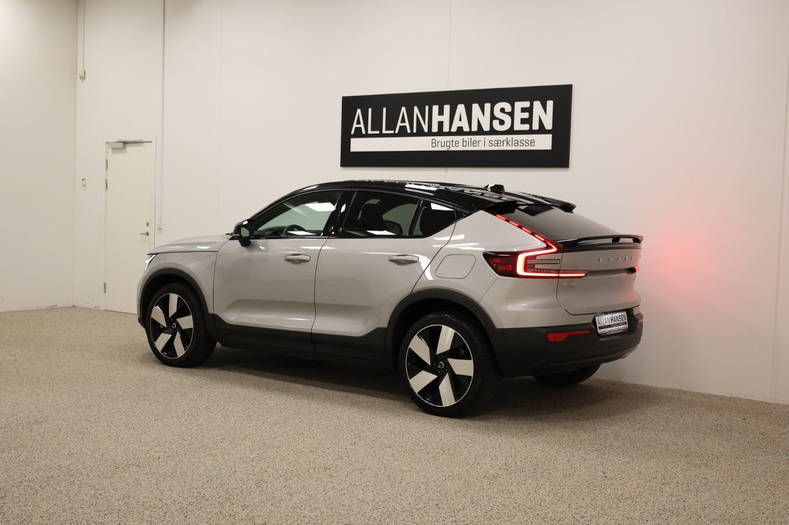 Grå Volvo C40 fra 2022
