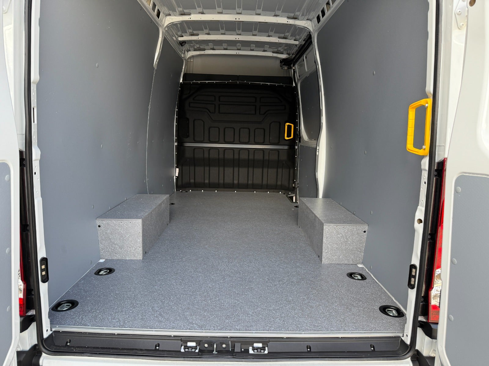 Hvid Iveco Daily fra 2026