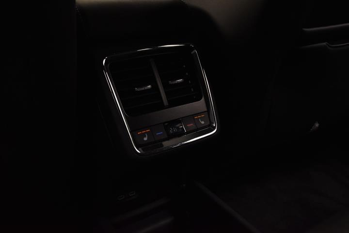 Grå Skoda Enyaq fra 2023