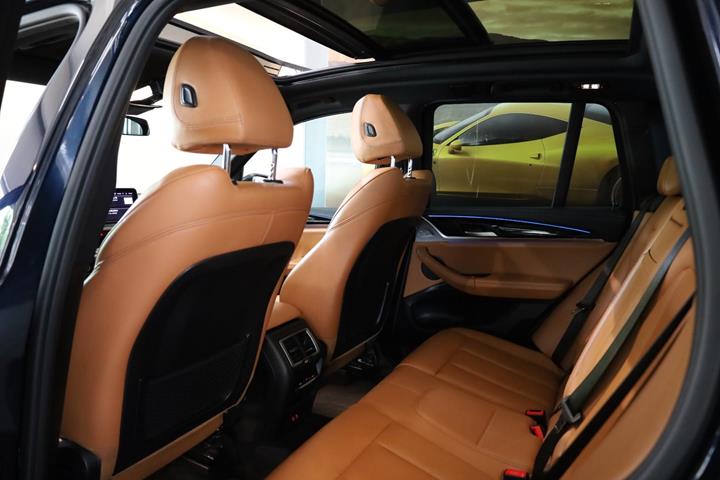 Sort BMW iX3 fra 2022