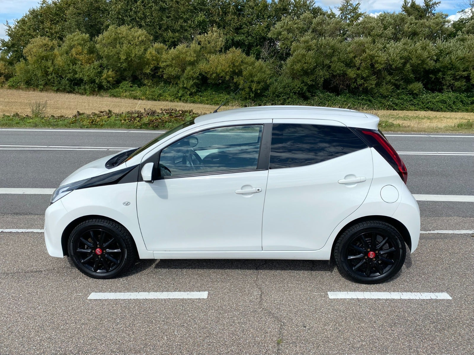 Hvid Toyota Aygo fra 2020