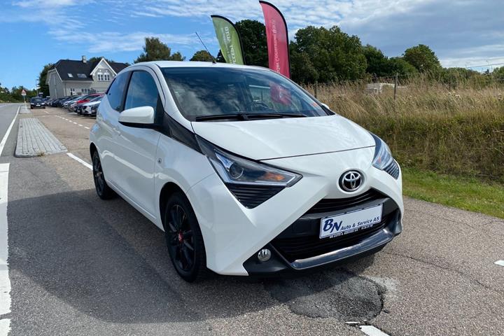 Hvid Toyota Aygo fra 2020
