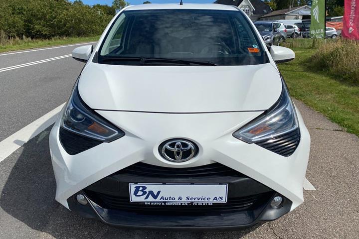 Hvid Toyota Aygo fra 2020