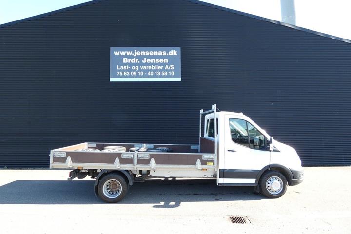 Hvid Ford Transit 350 L4 Chassis fra 2020