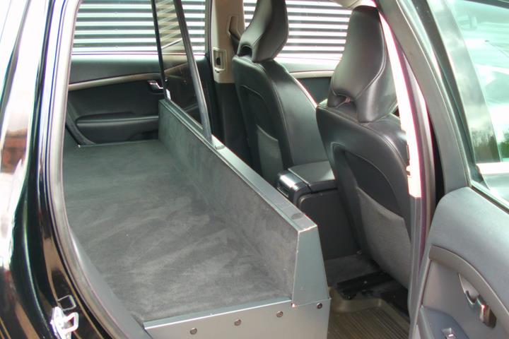 Sort Volvo V70 fra 2015