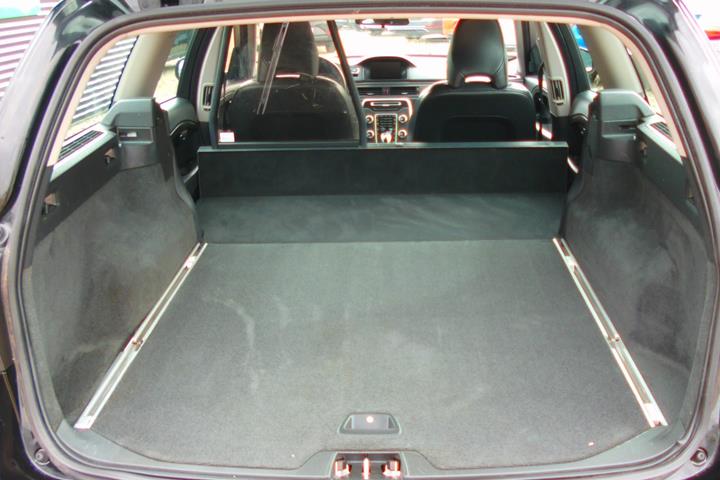 Sort Volvo V70 fra 2015