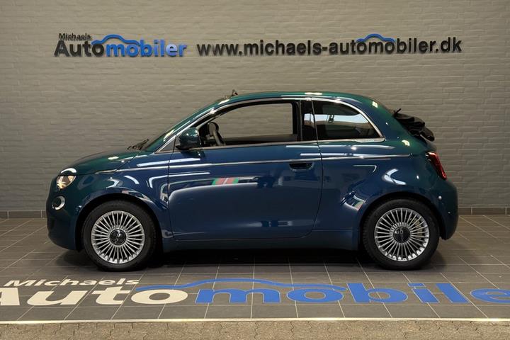Grøn Fiat 500e fra 2023