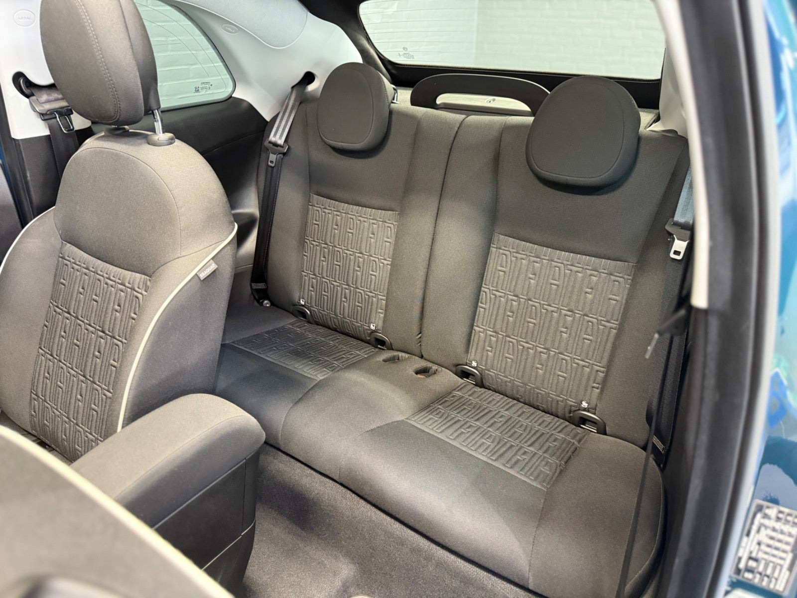 Grøn Fiat 500e fra 2023