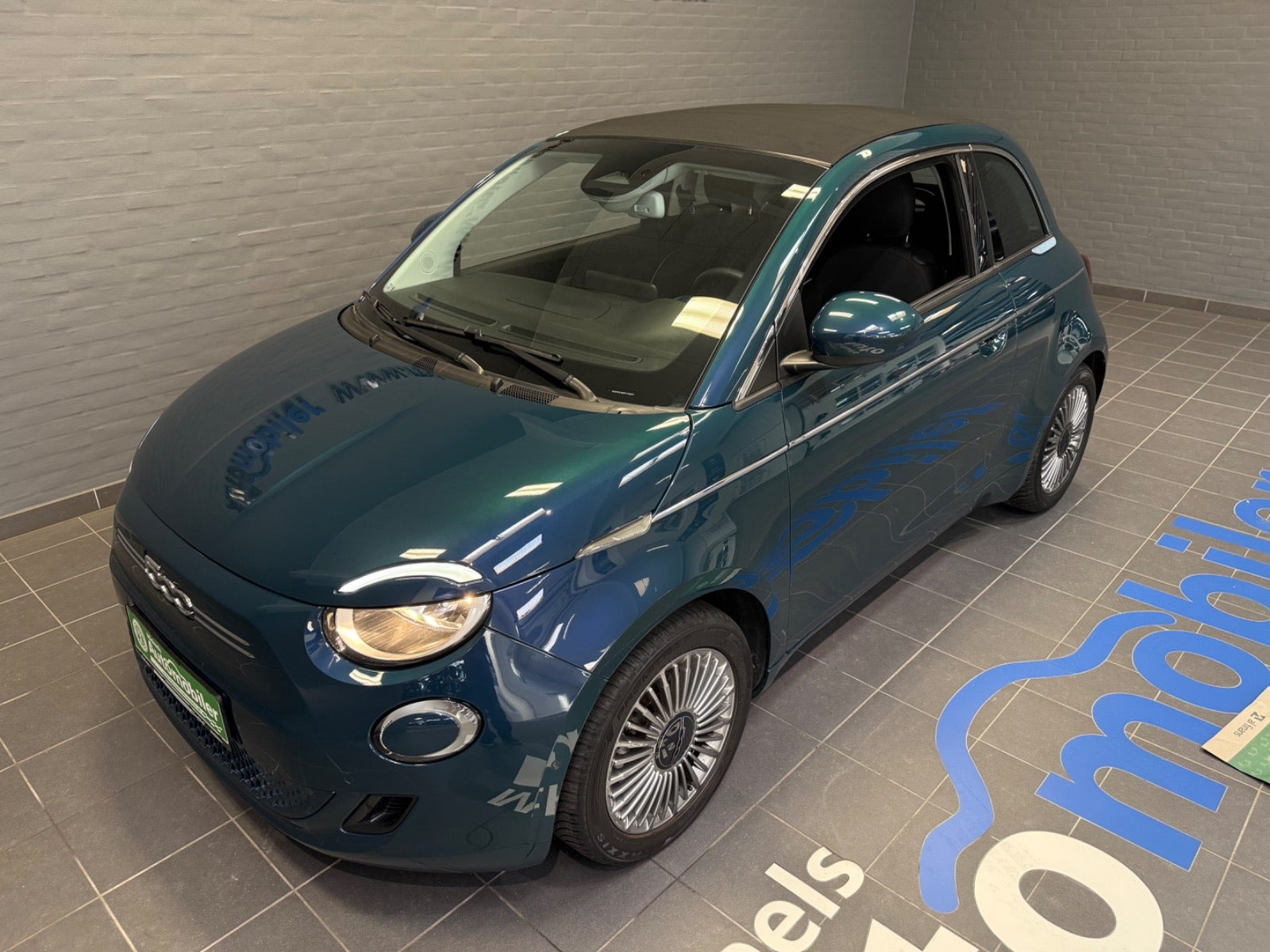 Grøn Fiat 500e fra 2023