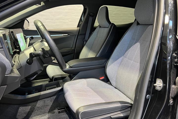 Sort Renault Megane E-Tech fra 2022
