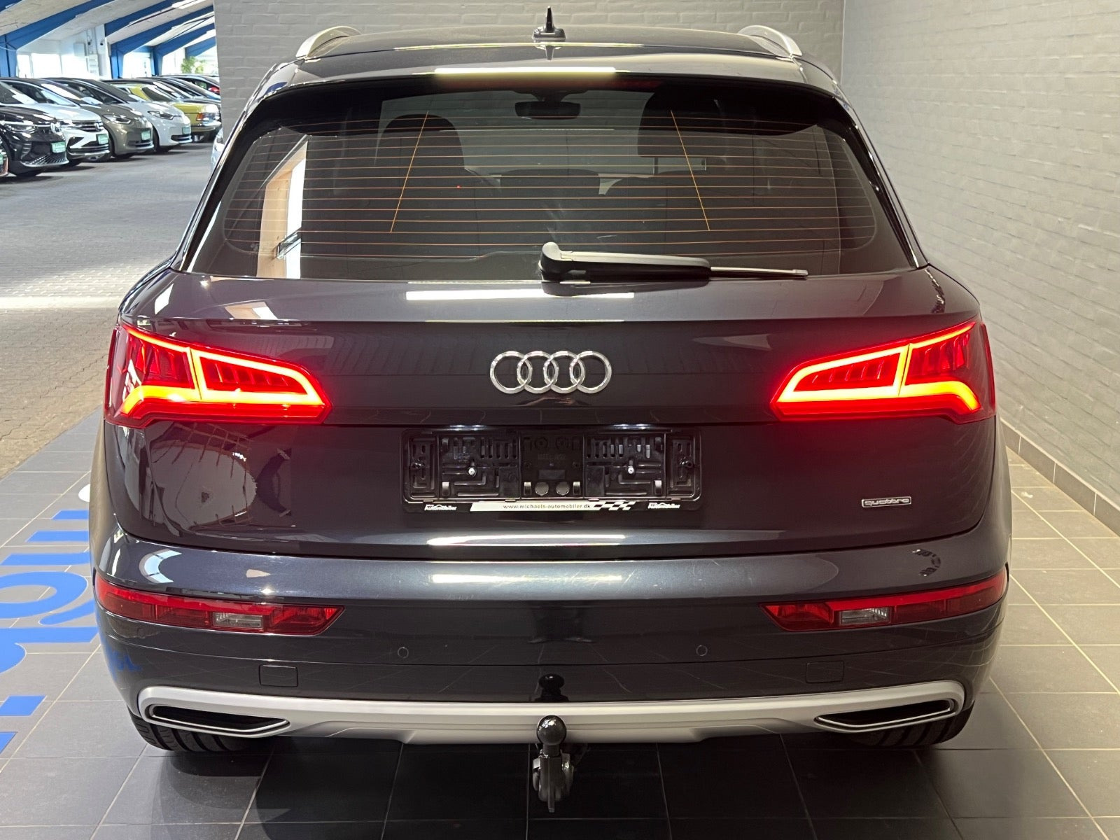Blå Audi Q5 fra 2018