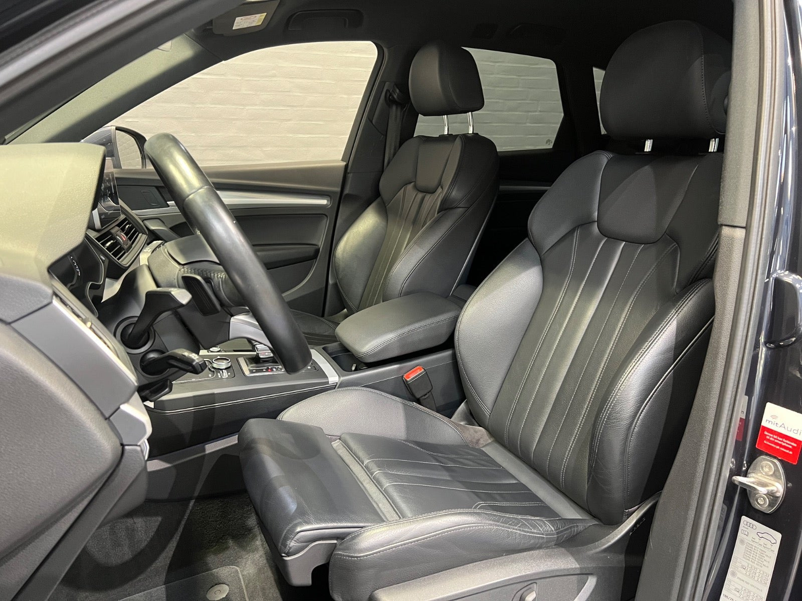 Blå Audi Q5 fra 2018