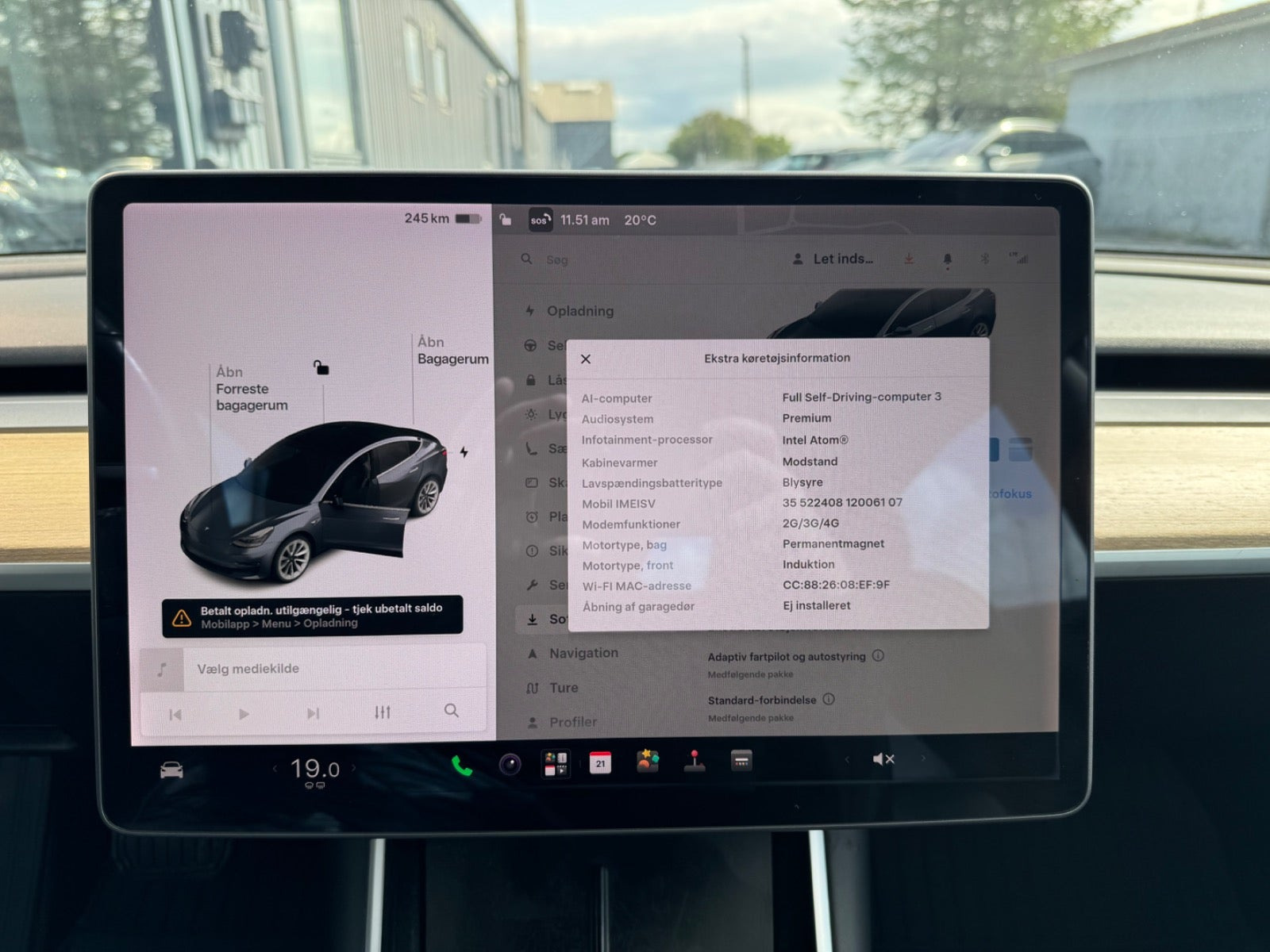 Grå Tesla Model 3 fra 2019
