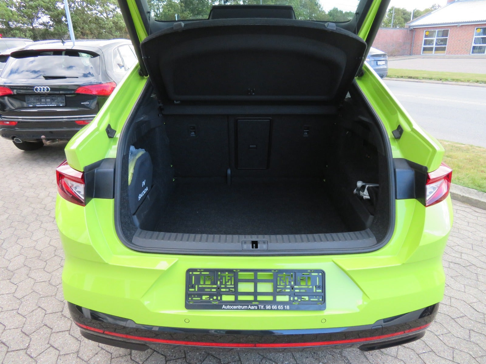 Grøn Skoda Enyaq fra 2023