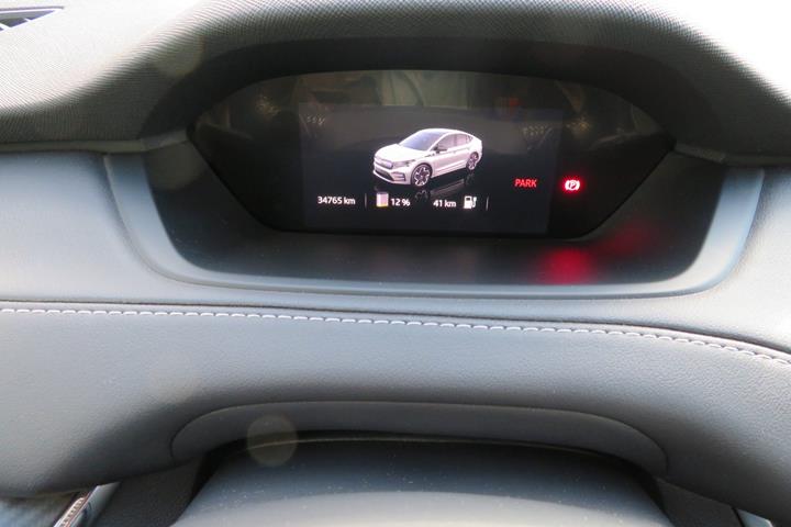 Grøn Skoda Enyaq fra 2023