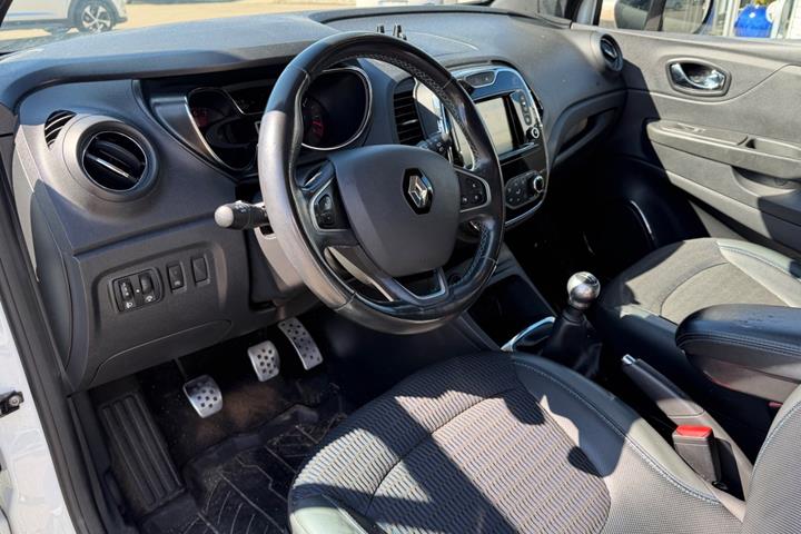 Hvid Renault Captur fra 2017