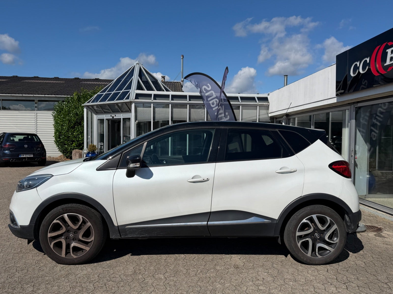 Hvid Renault Captur fra 2017