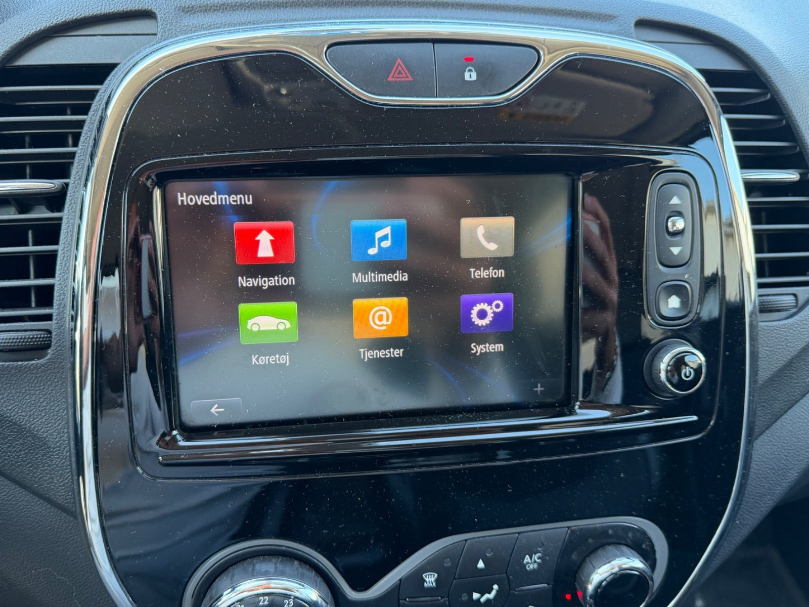 Hvid Renault Captur fra 2017