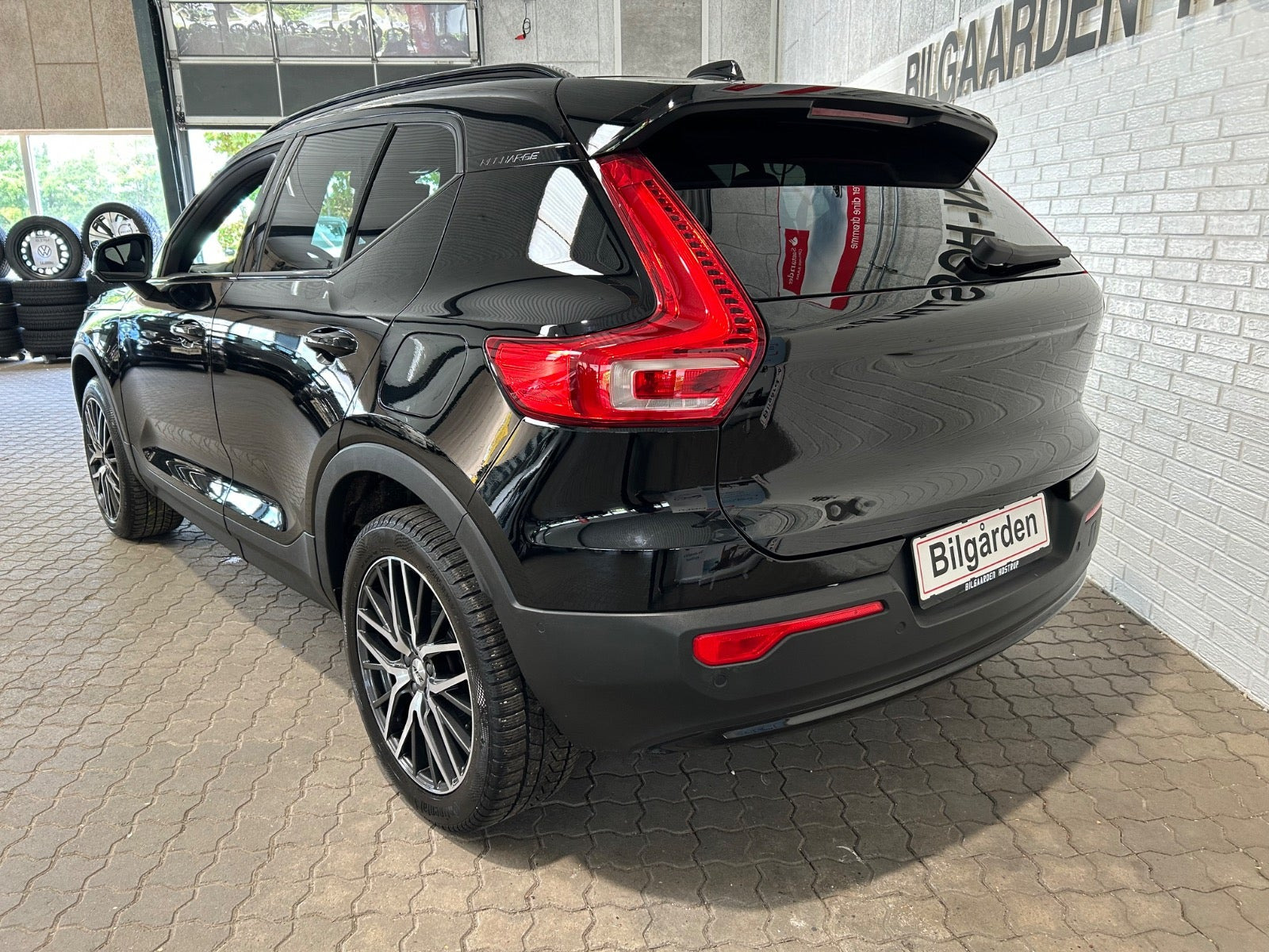 Sort Volvo XC40 fra 2023