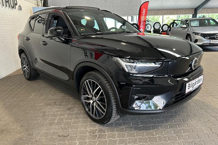 Sort Volvo XC40 fra 2023