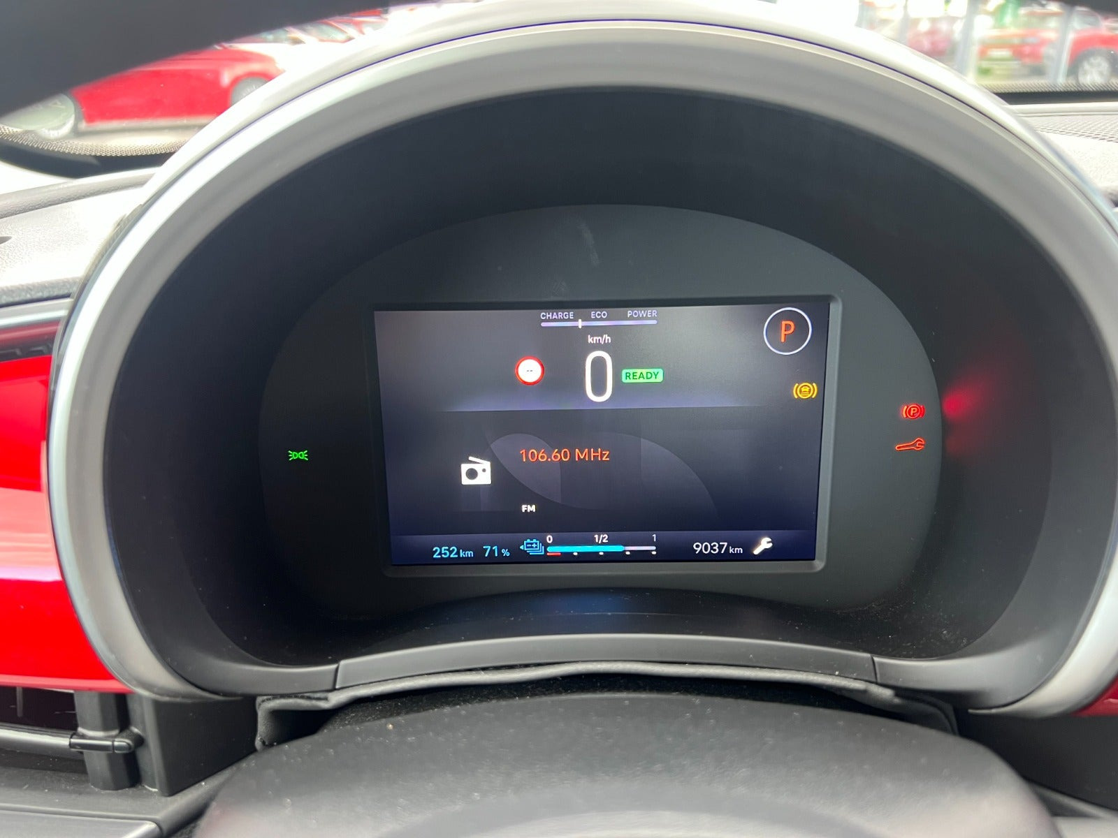 Rød Fiat 600e fra 2024