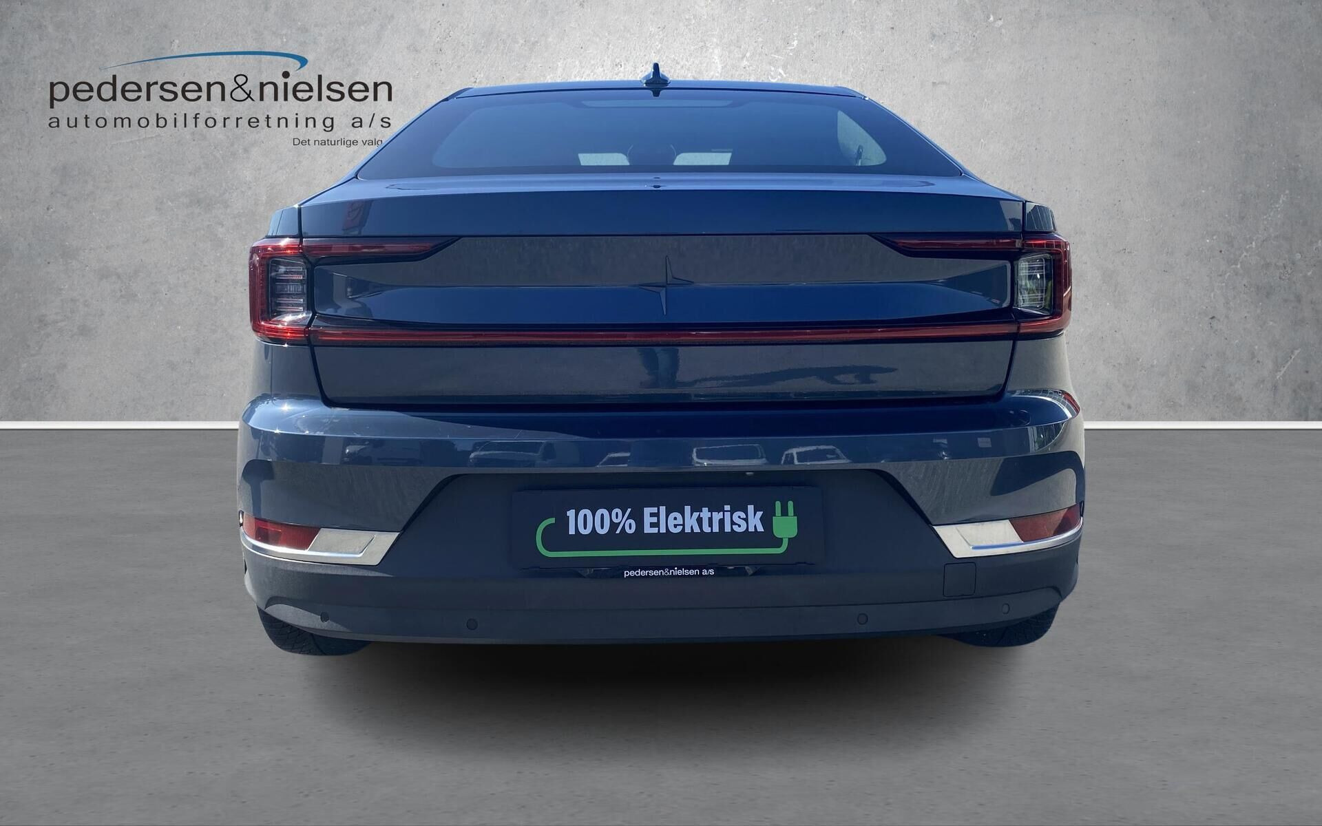 Sort Polestar 2 fra 2023