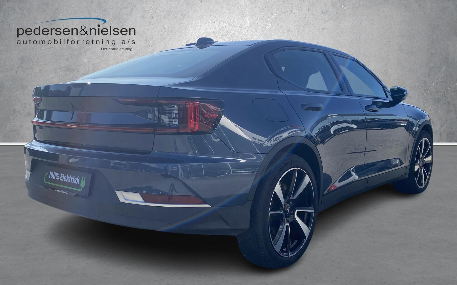 Sort Polestar 2 fra 2023