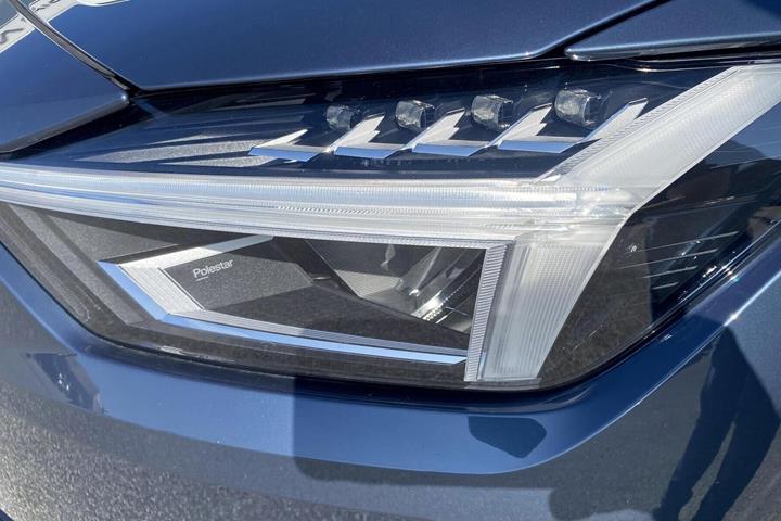 Sort Polestar 2 fra 2023