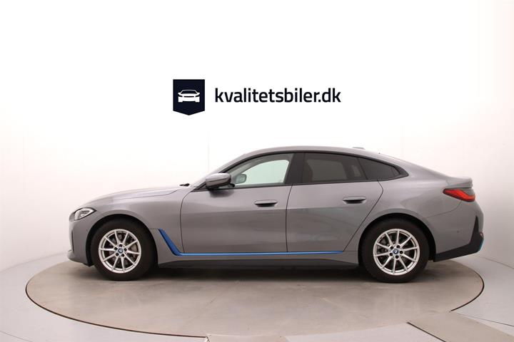 Grå BMW i4 fra 2022