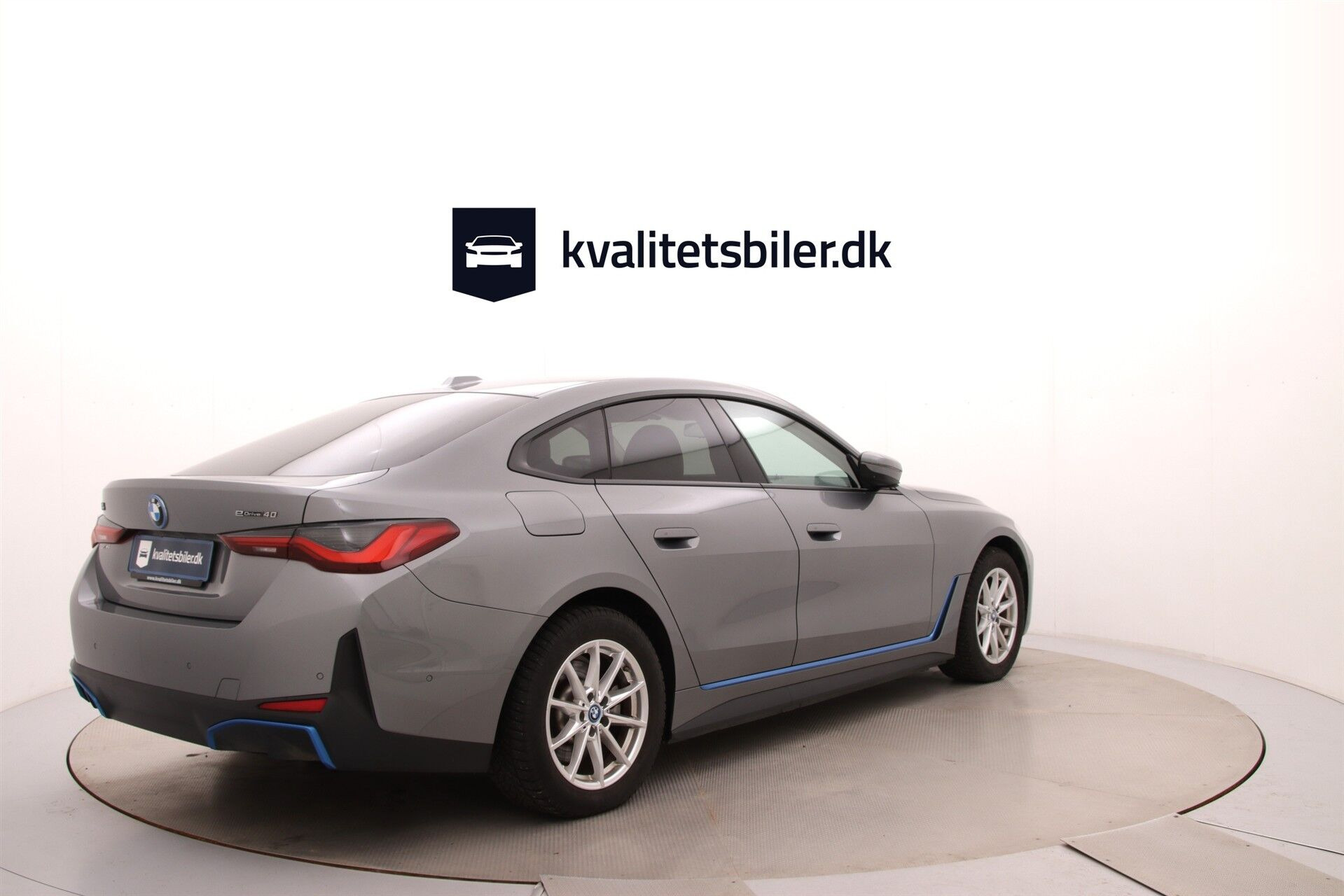Grå BMW i4 fra 2022
