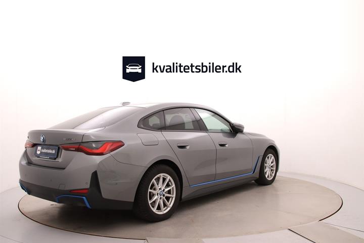 Grå BMW i4 fra 2022