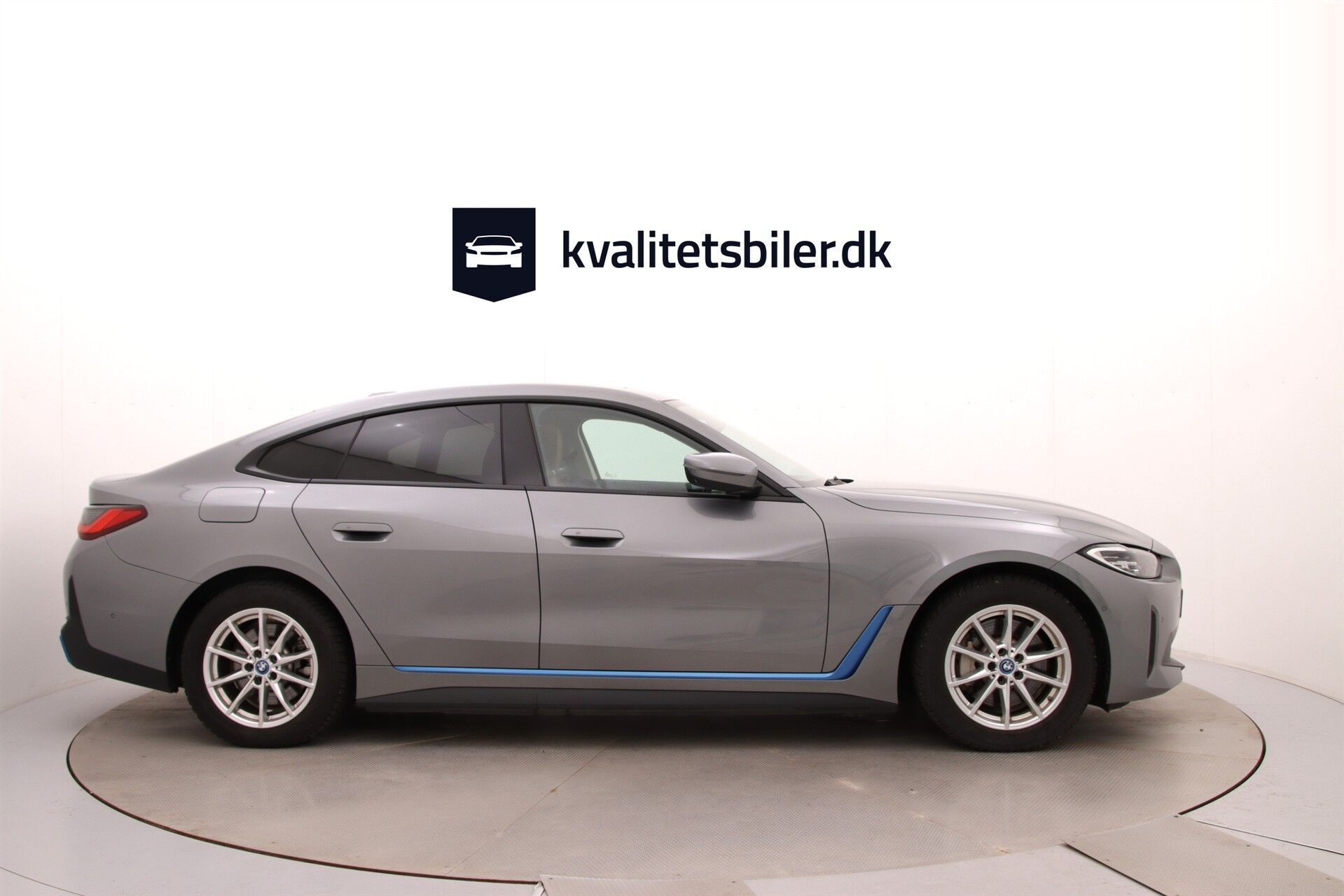 Grå BMW i4 fra 2022