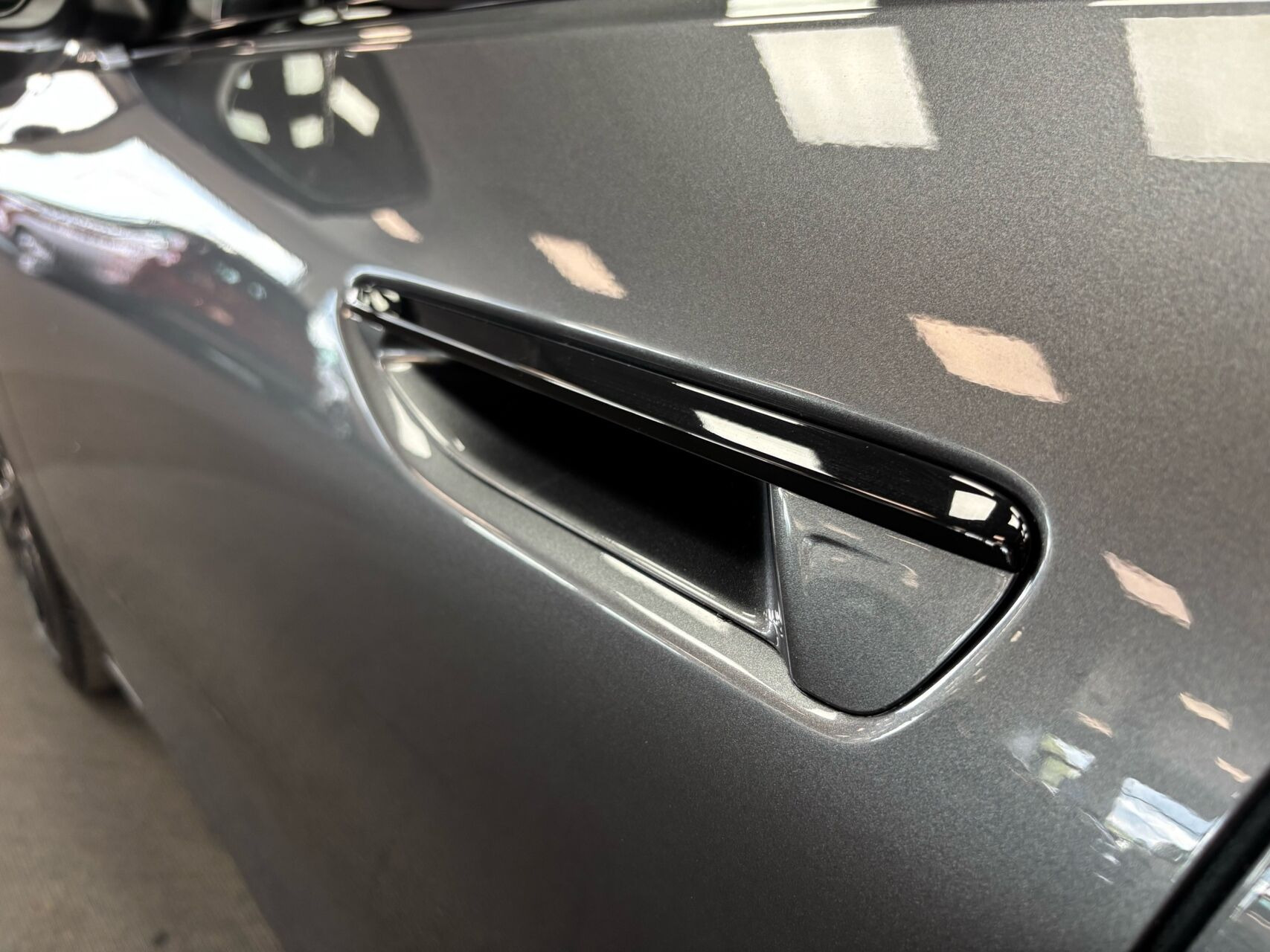 Grå Audi A6 fra 2026