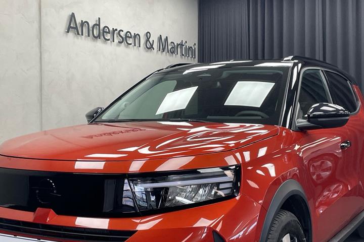 Orange Opel Frontera fra 2025