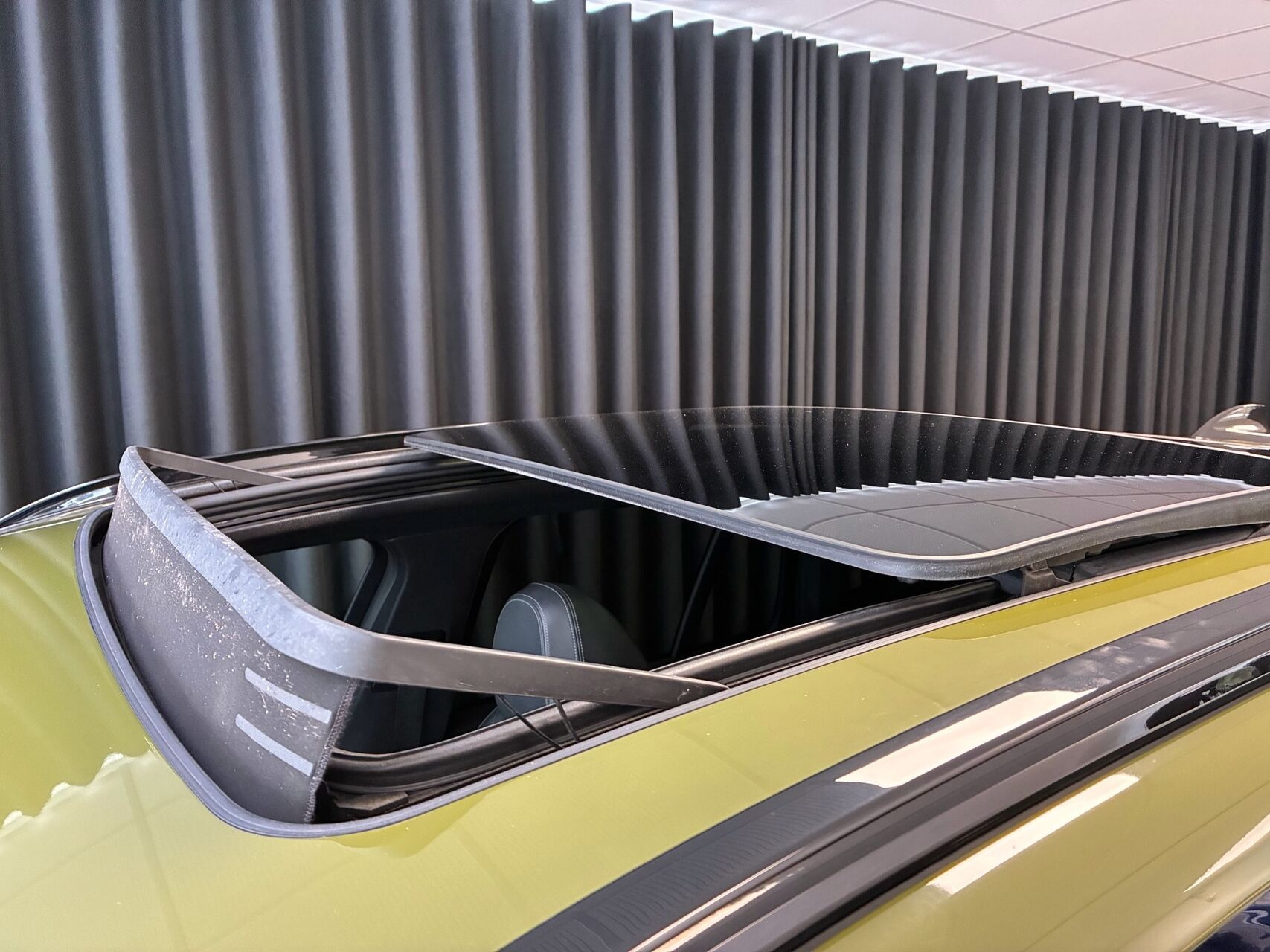 Blå BMW iX3 fra 2021