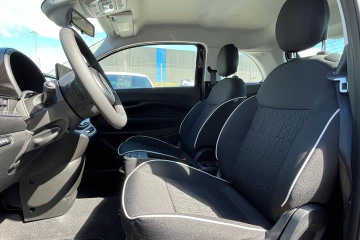 Sort Fiat 500e fra 2023