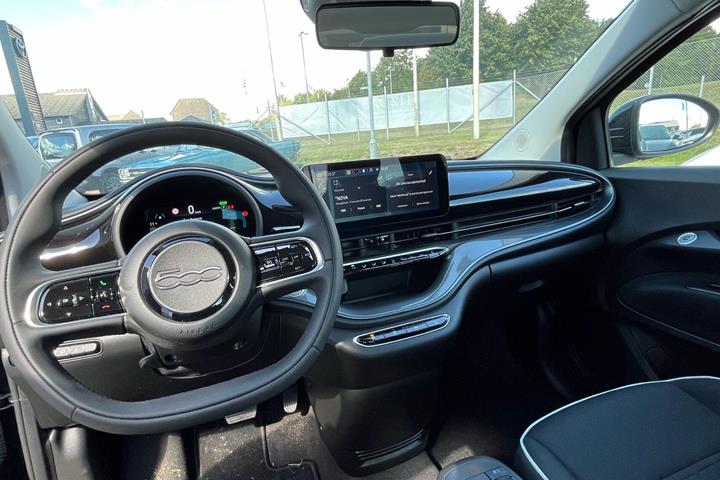 Sort Fiat 500e fra 2023
