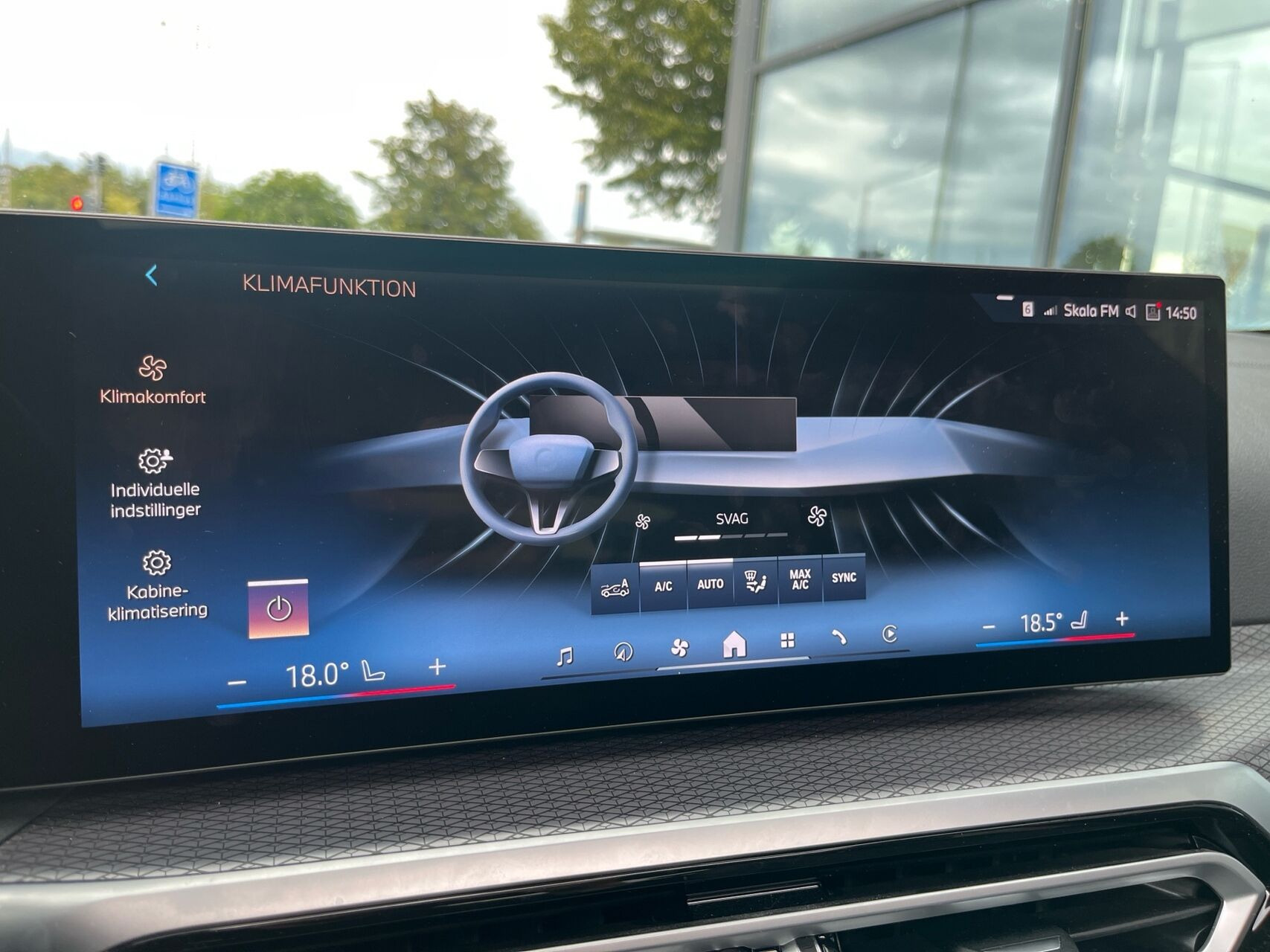 Hvid BMW i4 fra 2023