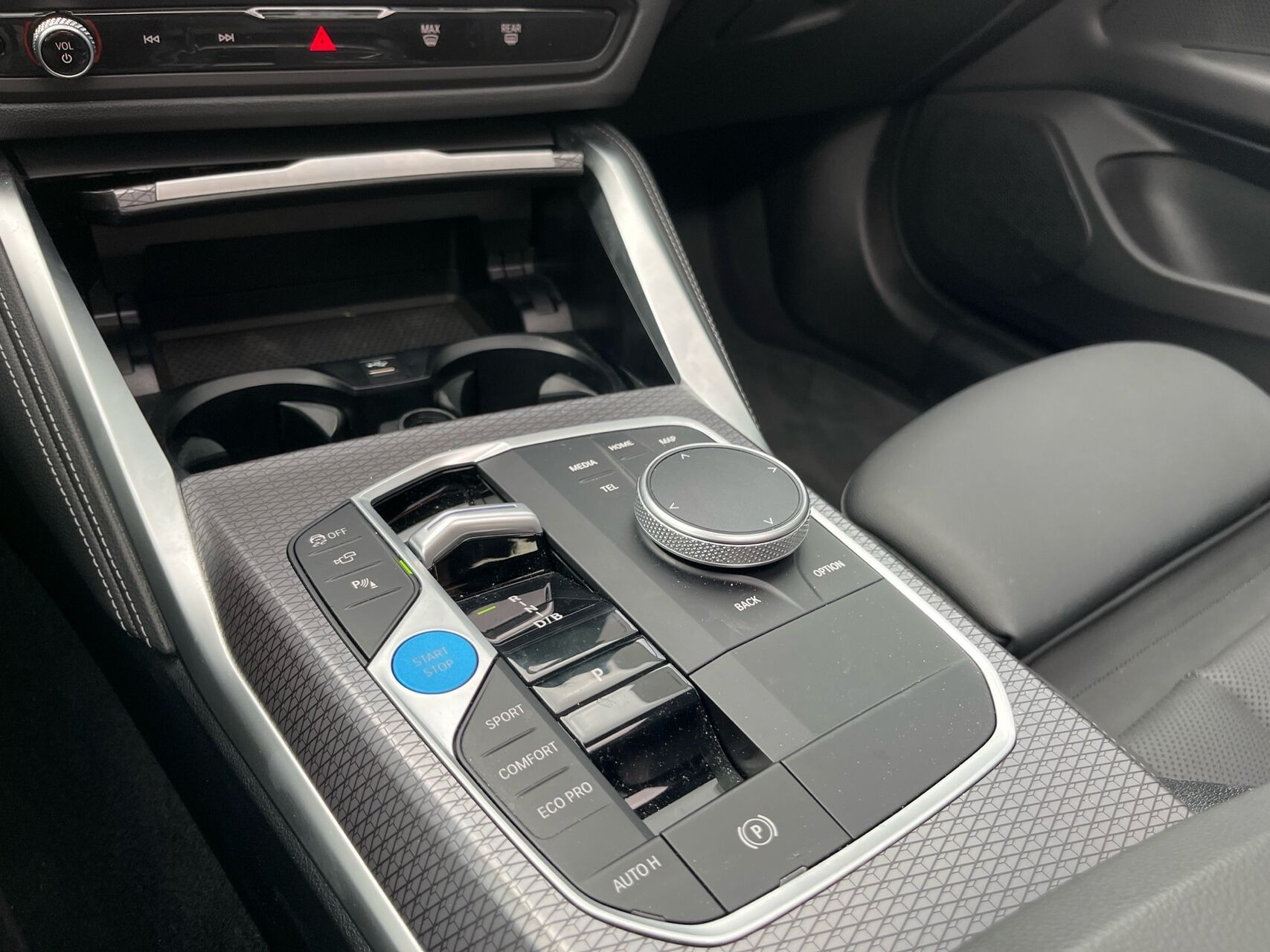 Hvid BMW i4 fra 2023