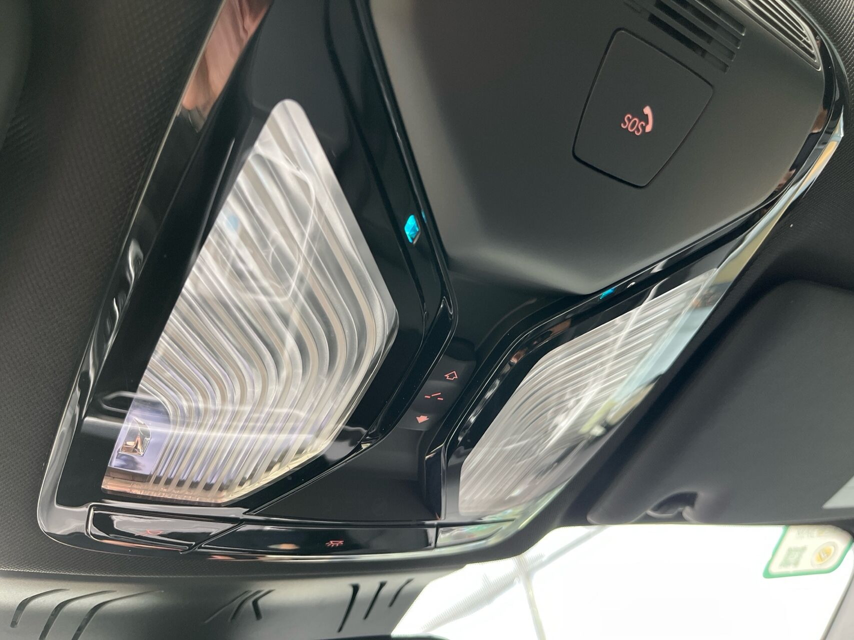Hvid BMW i4 fra 2023