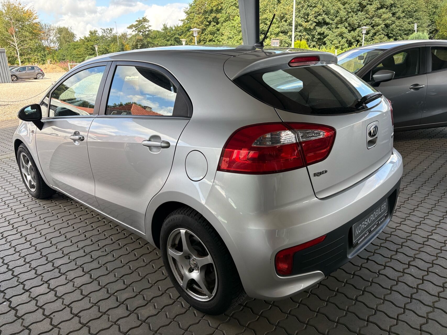 Sølv Kia Rio fra 2015