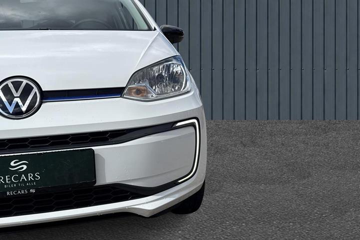 Hvid VW E-UP! fra 2021